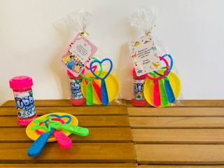 (Category: ) located in . Submitted by GiftingTots (Listing ID 1205754037, Image 1). Description: .
