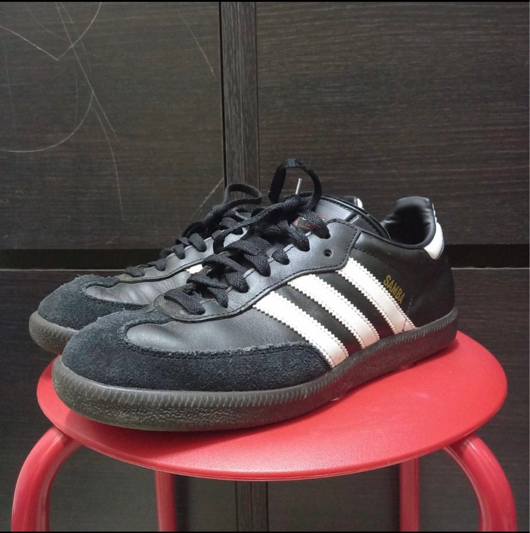 Adidas samba hot sale black sole