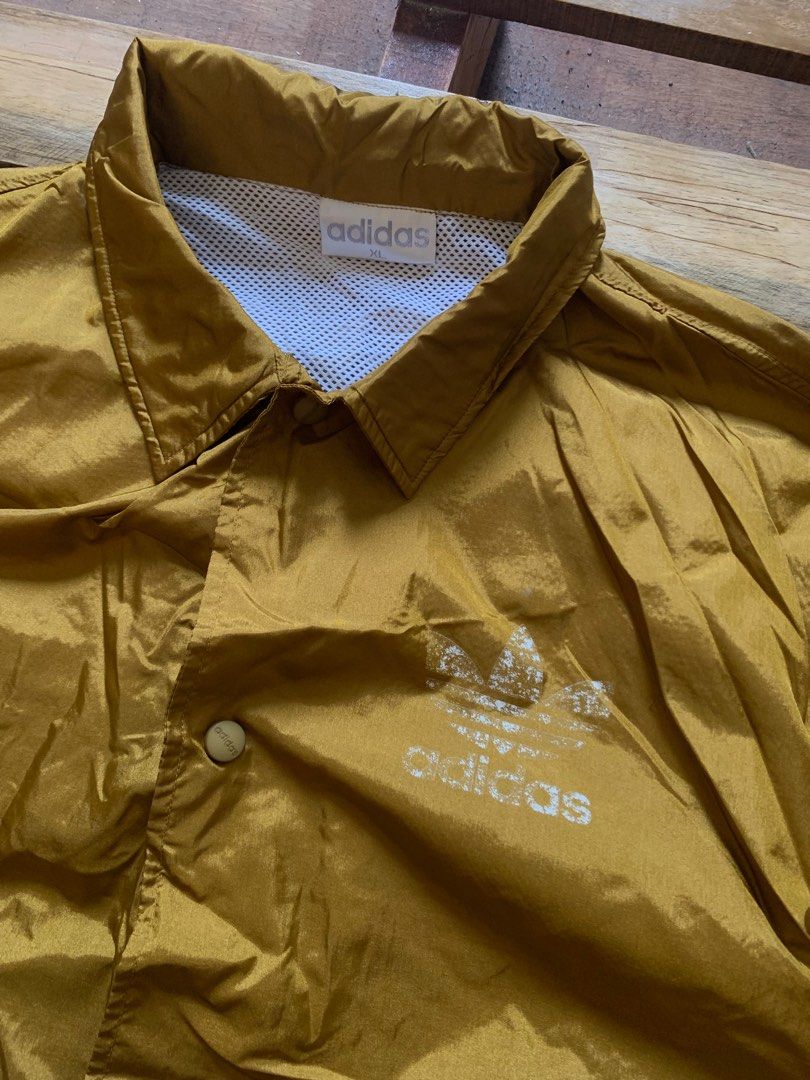 Adidas Trefoil Jacket (Category: Coats, Jackets and Outerwear) located in Rodriguez. Submitted by peanutb (Listing ID 1205688880, Image 2). Description: Adidas Trefoil Jacket 32x24 8/10 300 + sf.