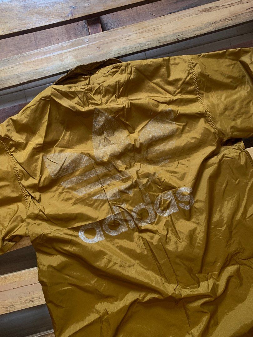 Adidas Trefoil Jacket (Category: Coats, Jackets and Outerwear) located in Rodriguez. Submitted by peanutb (Listing ID 1205688880, Image 3). Description: Adidas Trefoil Jacket 32x24 8/10 300 + sf.