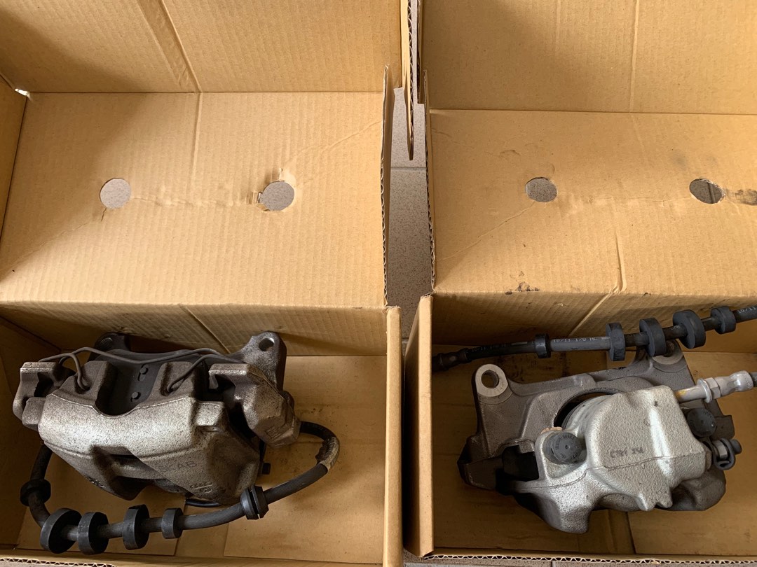 Audi A4 B8 Front Brake Calipers, Car Accessories, Accessories on Carousell