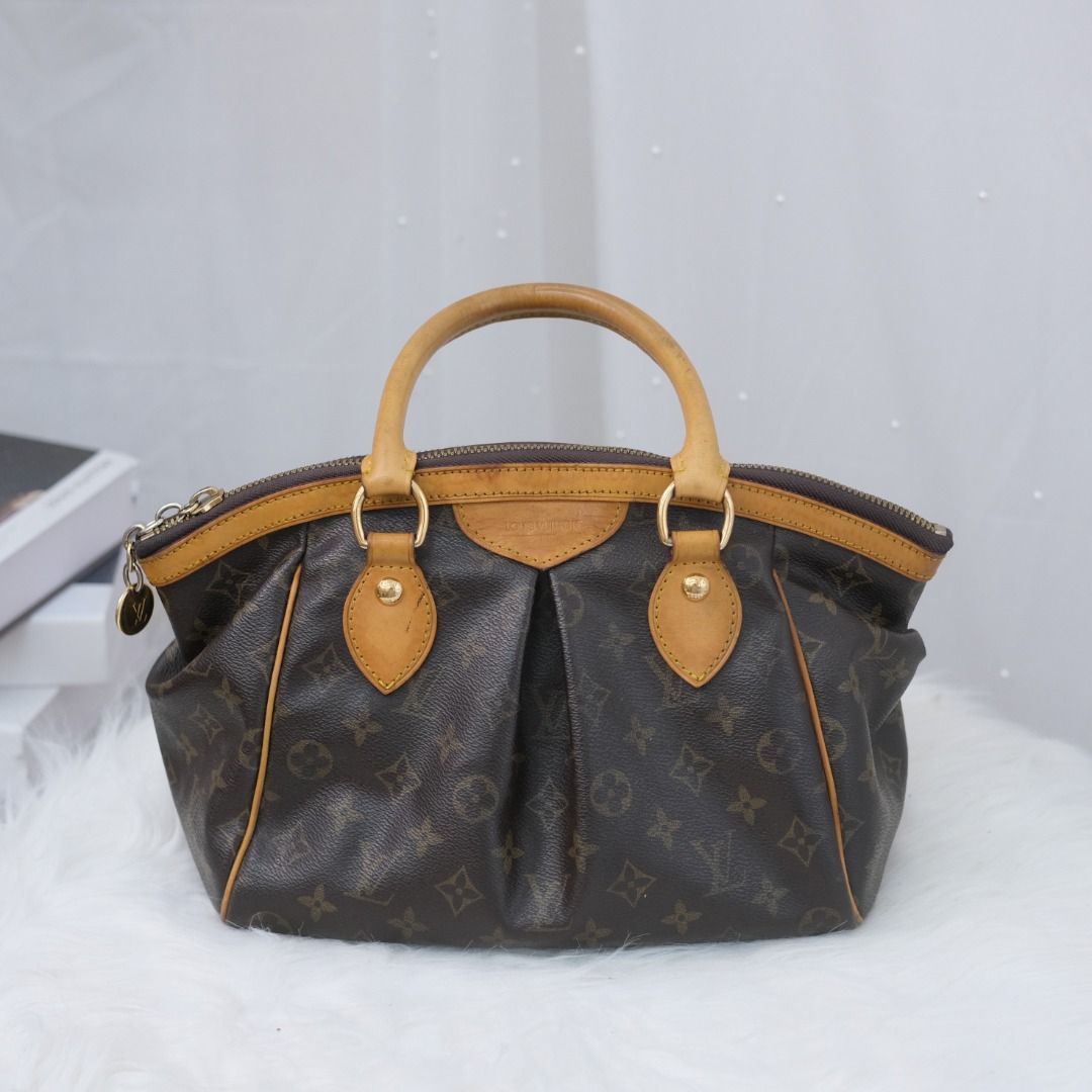 Louis Vuitton Monogram Tivoli PM, Luxury, Bags & Wallets on Carousell