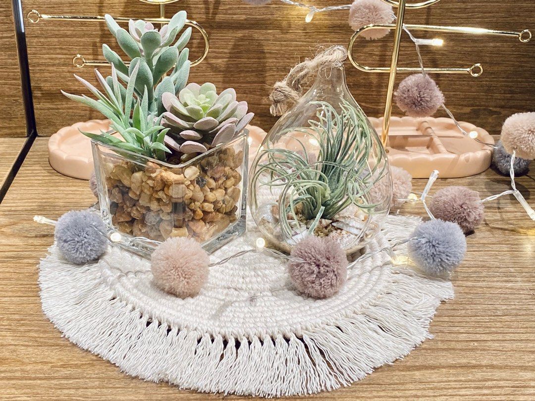 Big round macrame coaster (Category: Other Home Decor) located in Singapore. Submitted by The.bohemian (Listing ID 1204818607, Image 2). Description: Diameter of 20cm without fringe.