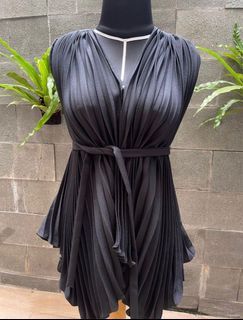 Black blouse top ruffle elegant hitam