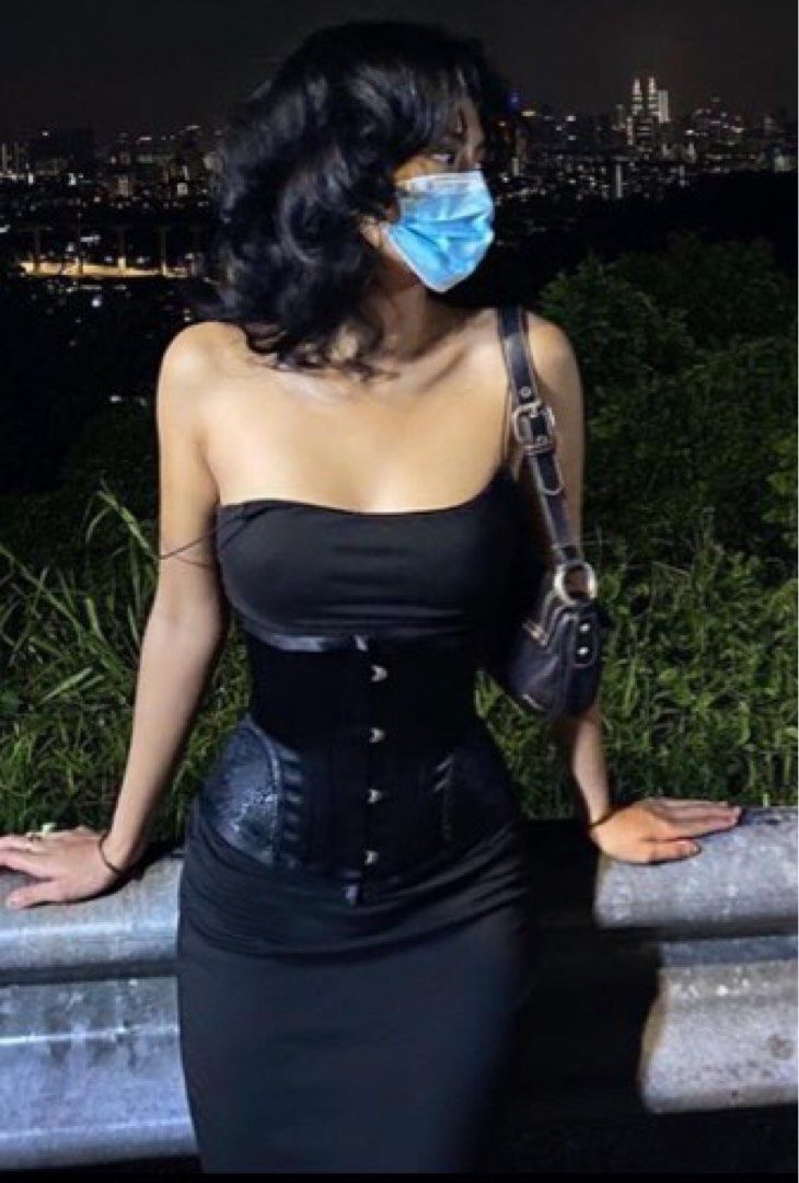 Black y2k goth corset and dress outfit, Women's Fashion, Tops, Other Tops  on Carousell