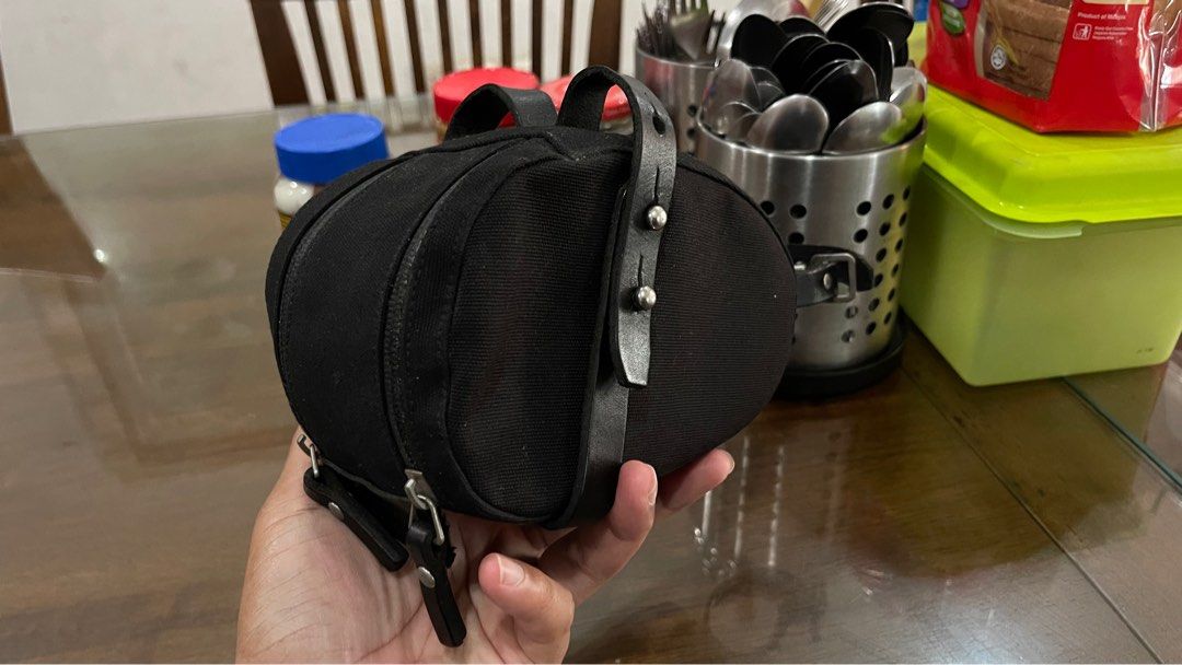 brooks isle of wight