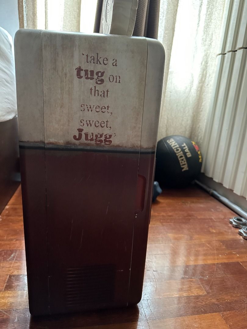 Call Of Duty Juggernog Mini Fridge Vintage (Original), Hobbies & Toys