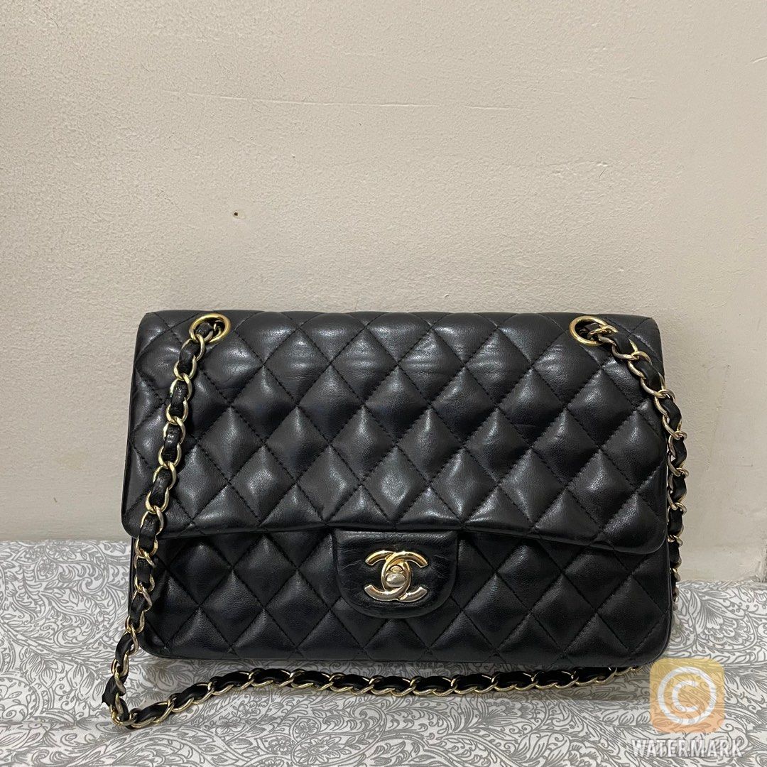 RARE 😍 CHANEL PINK DOUBLE FLAP - GOLD GHW, Women's Fashion, Bags & Wallets,  Cross-body Bags on Carousell