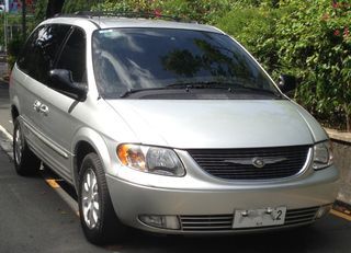 Chrysler Town and Country Auto