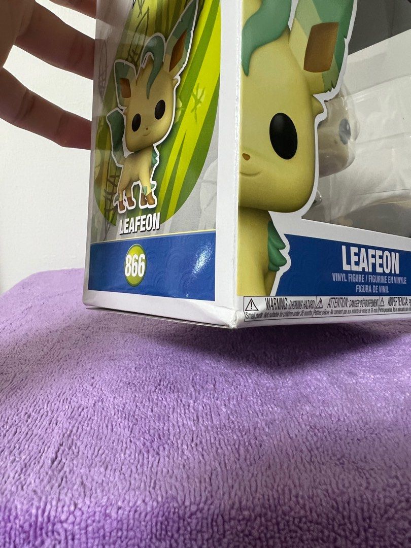 Funko Pop Games Pokémon Leafeon 866 Evolução Eevee Original