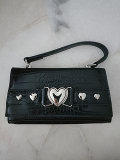 (Category: ) located in . Submitted by thriftntrunk (Listing ID 1205778492, Image 1). Description: .