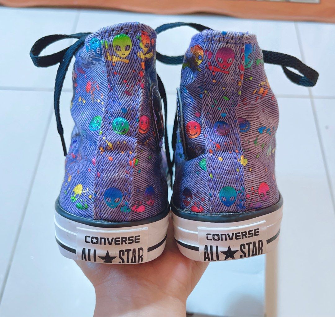 Converse Chuck Taylor Women's 35.5/22.5cm, Women's Fashion, Footwear,  Sneakers on Carousell