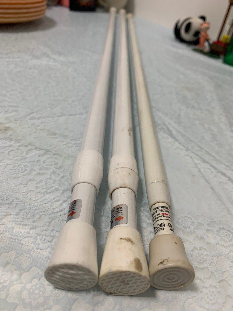 Daiso extension rod, Everything Else on Carousell