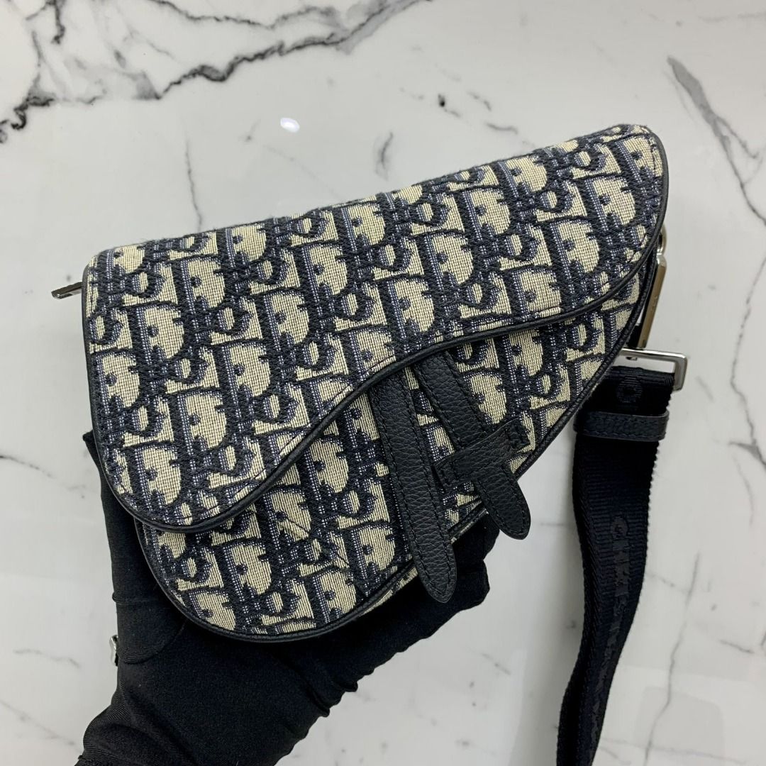 CHRISTIAN DIOR SADDLE POUCH Blue Dior Oblique Jacquard, Luxury, Bags &  Wallets on Carousell