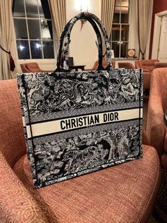 Dior tote bag