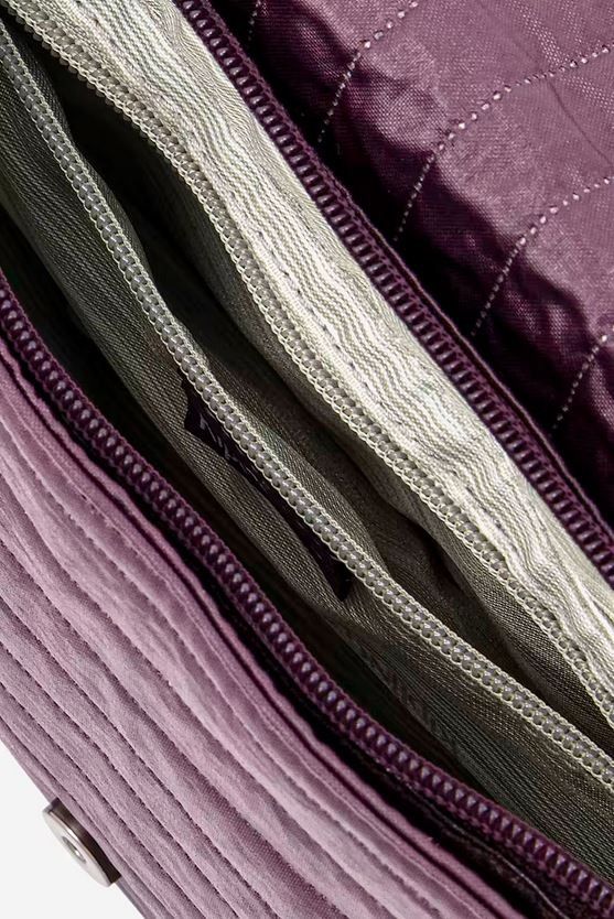 Kipling earthbeat deals small