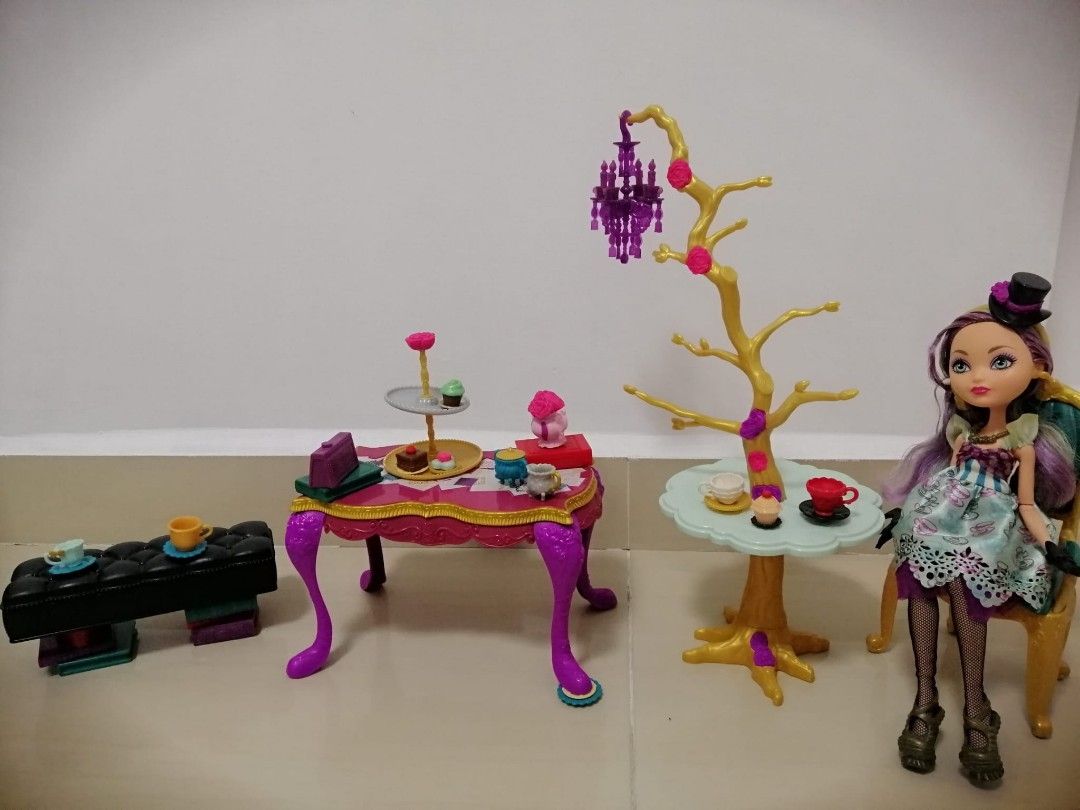 Ever After High Madeline Hatter doll and playset, Hobbies Toys