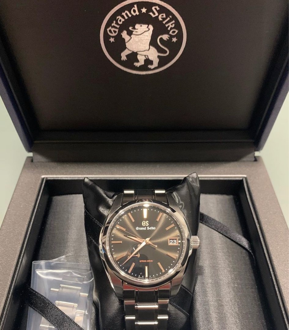 Grand Seiko SBGA401, Luxury, Watches on Carousell