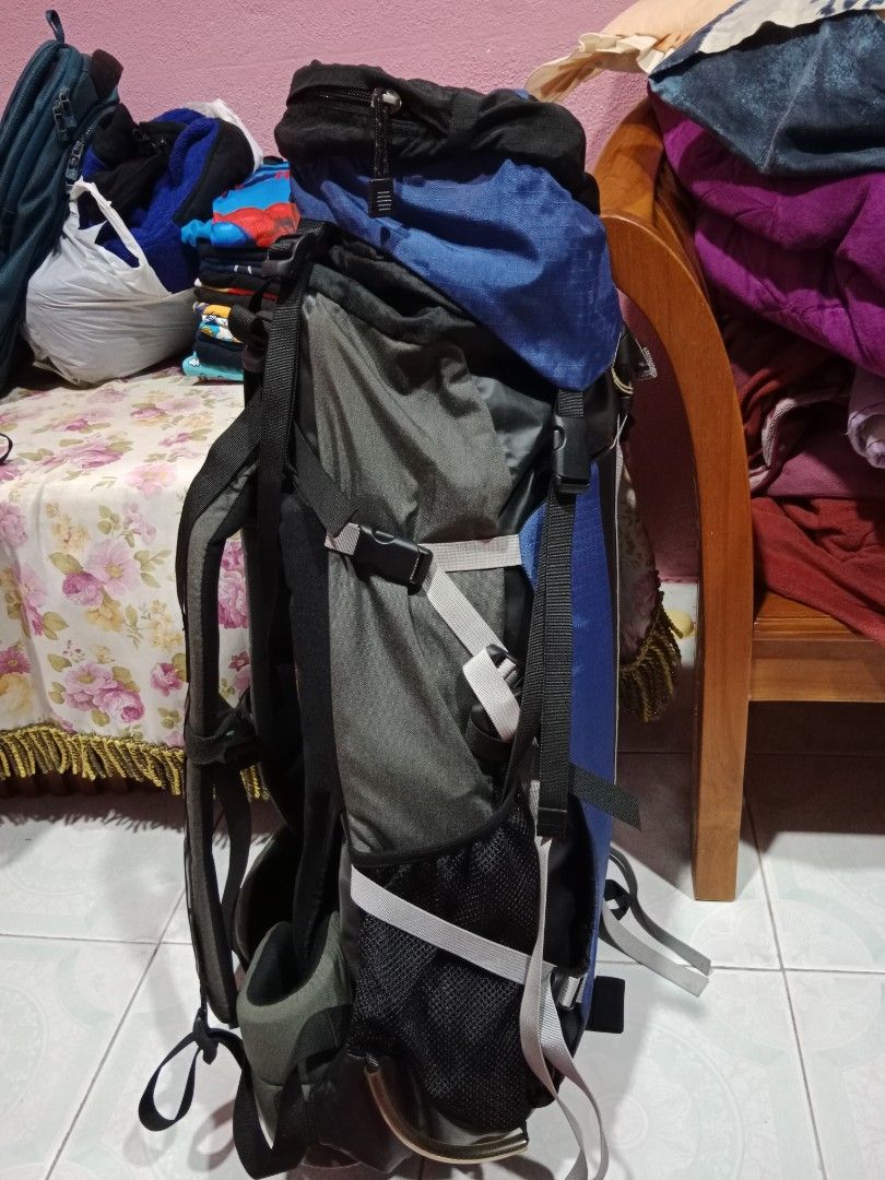 Gregory 40L backpack Men s Fashion Bags Backpacks on Carousell