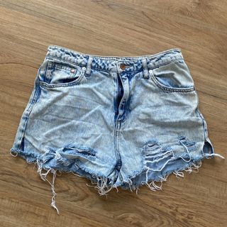(Category: ) located in . Submitted by prelovedthengs (Listing ID 1205689485, Image 1). Description: .