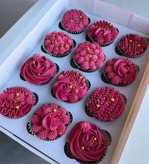 Magenta cupcakes