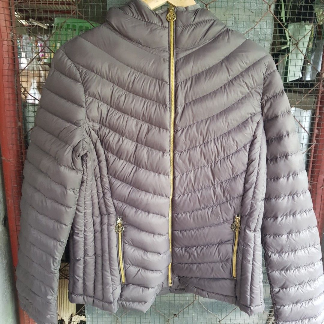 Michael Kors Packable Puffer Jacket, Women's Fashion, Coats, Jackets and  Outerwear on Carousell