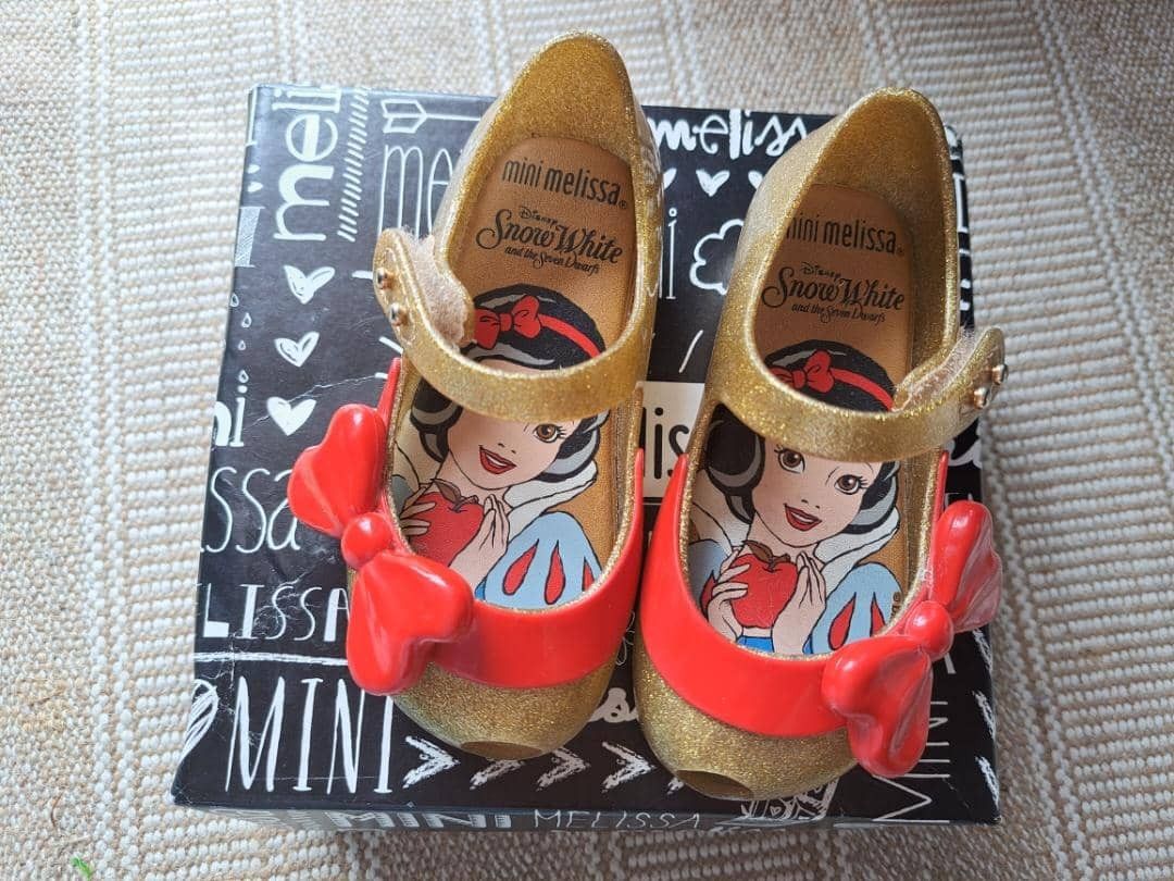 Mini melissa cheap snow white shoes