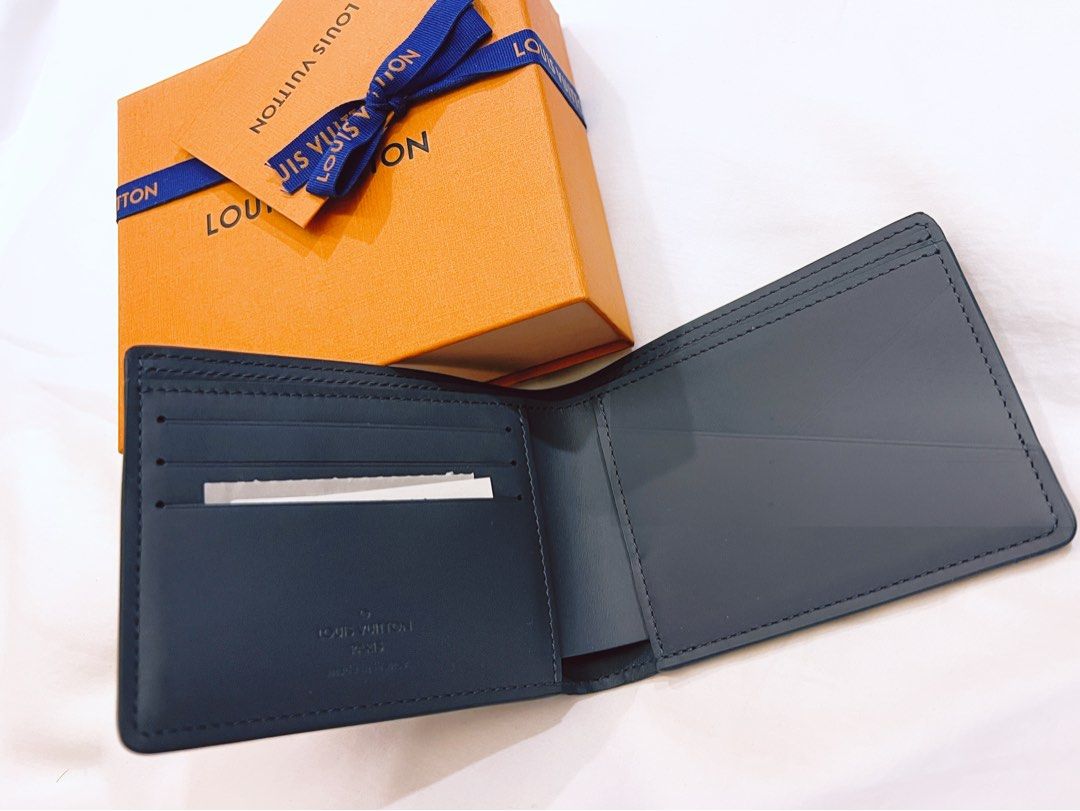 Ultimate Louis Vuitton wallet Comparison (LV Multiple Wallet Vs LV Slender  Vs LV Amerigo wallet) 