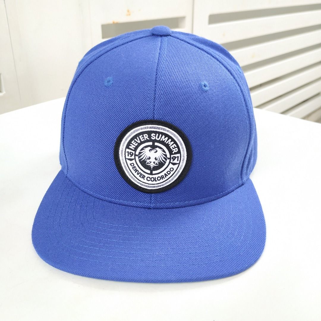 Snowboard snapback hats top