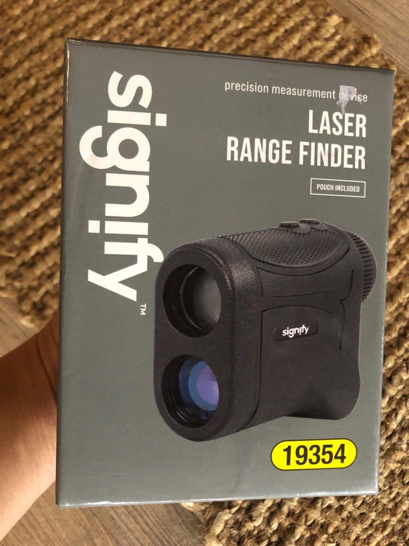 New in Box Signify Laser Range Finder in 1000 Meters or Yards Excellent