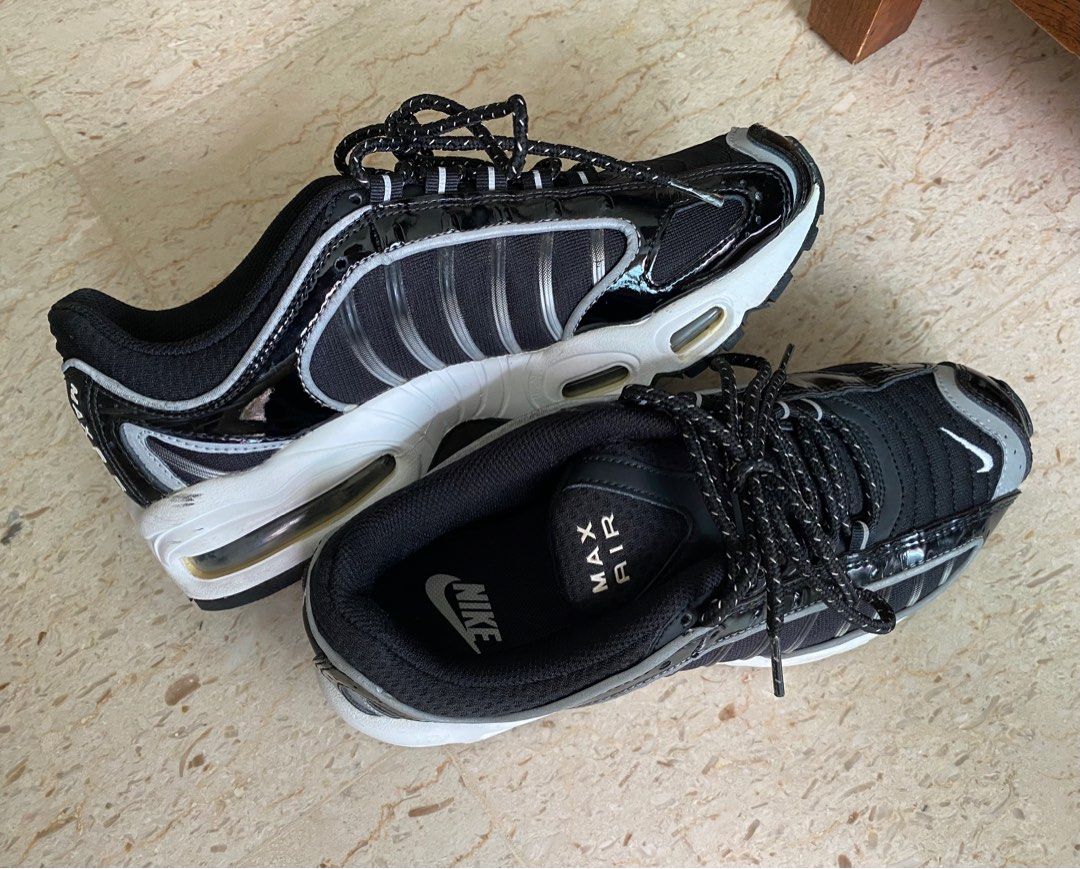 Lifestyle sports sales nike air max