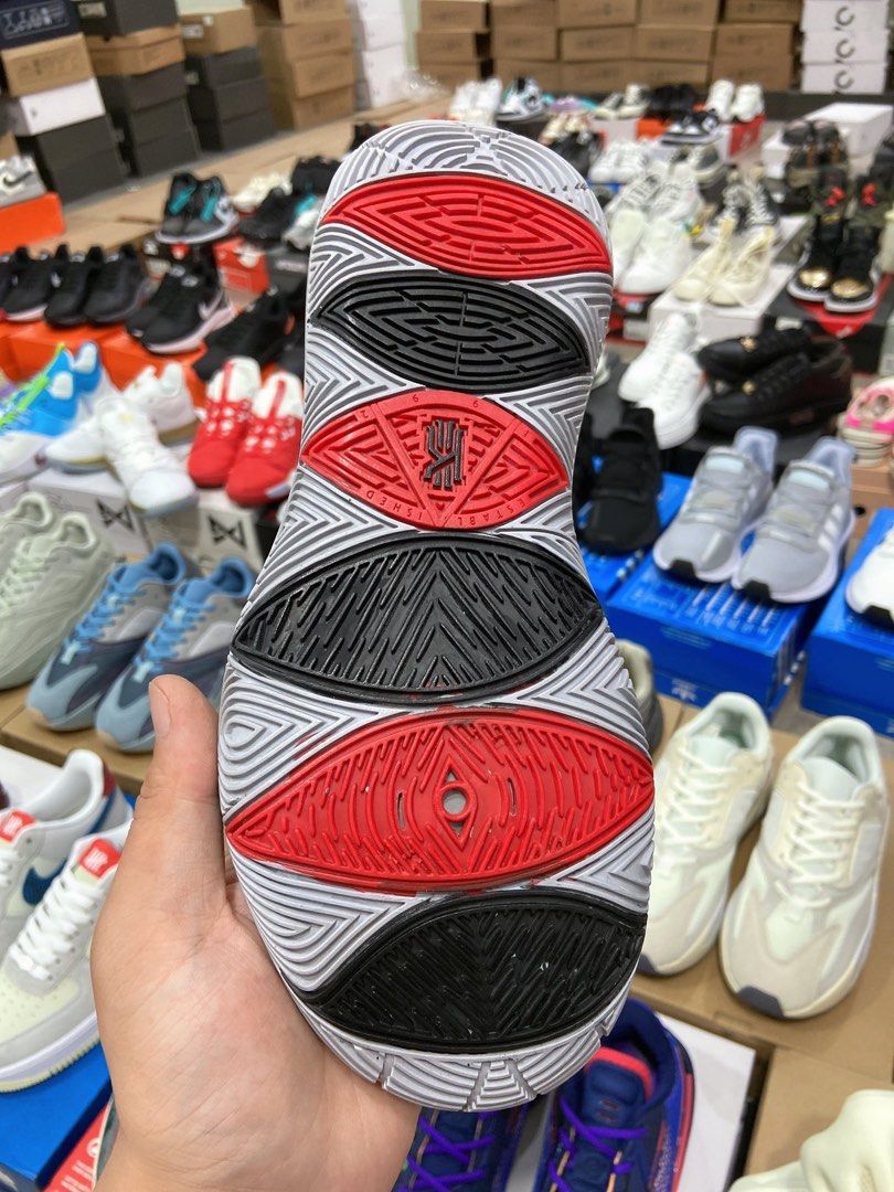 Nike factory deals kyrie 5