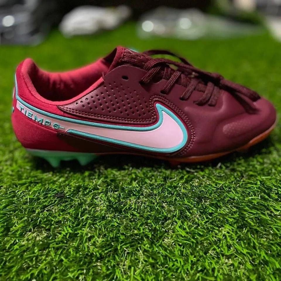 Nike new arrivals maroon boots