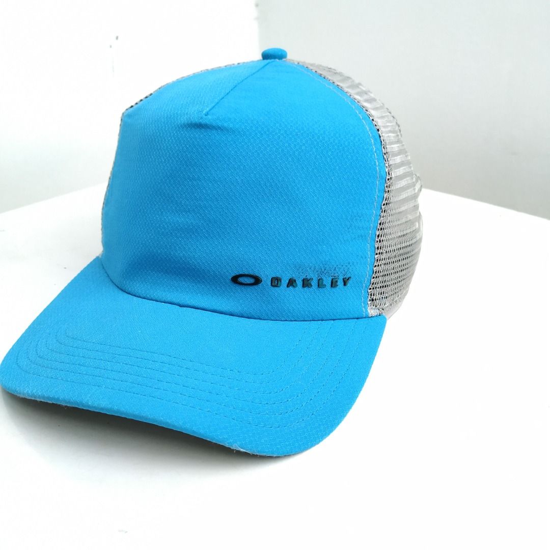 OAKLEY TRUCKER HAT SNAPBACK OUTDOOR SPORT USA AMERICANA BLUE FISHING GREY  COLOR FROG SKIN, Men's Fashion, Watches & Accessories, Cap & Hats on  Carousell
