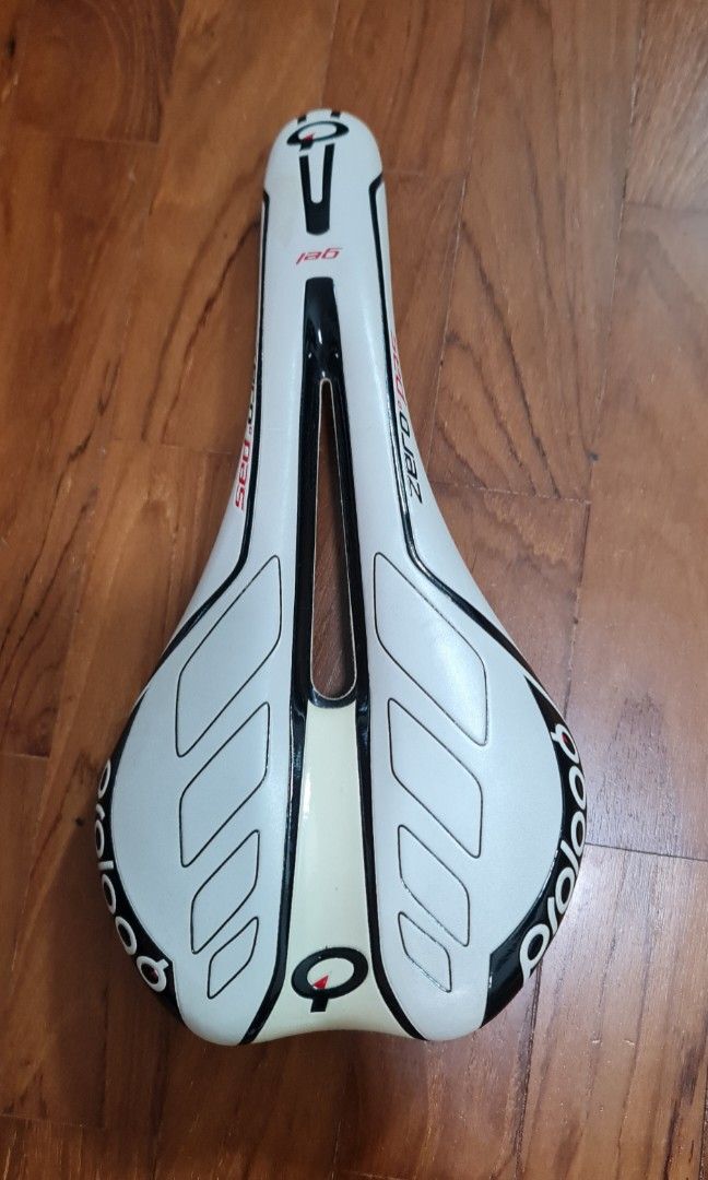 Prologo saddle, Sports Equipment, Bicycles & Parts, Parts & Accessories