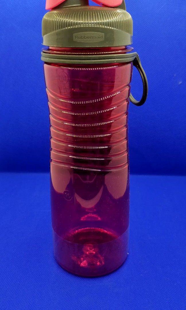 Rubbermaid Hydration Chug Bottle, 20 Ounce, Pink (Category: Water Bottles & Tumblers) located in Valenzuela. Submitted by cletini (Listing ID 1205669475, Image 2). Description: ORIGINAL Rubbermaid. HYDRATE-ON-THE-GO – Be hydrated wherever you go with this portable and in style Rubbermaid Hydration bottle. Perfect for athletes, adventure seekers and people who are always on the go. HIGHEST QUALITY MATERIAL – These are made of Tritan material which