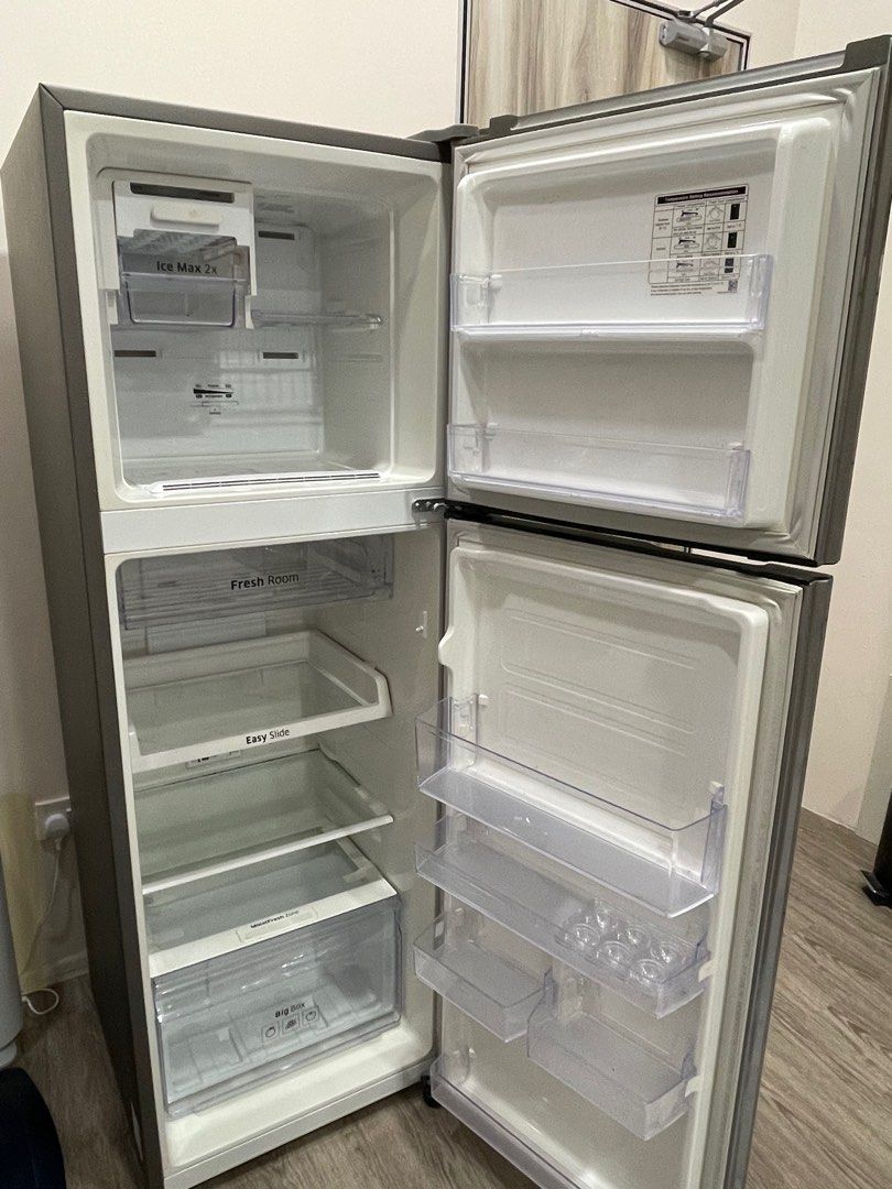 Samsung 2 door fridge, TV & Home Appliances, Kitchen Appliances