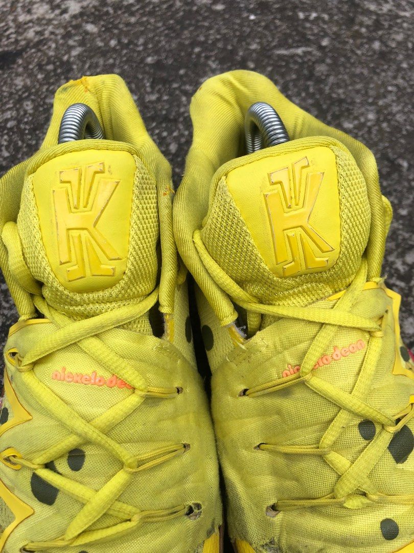 harga sepatu kyrie spongebob