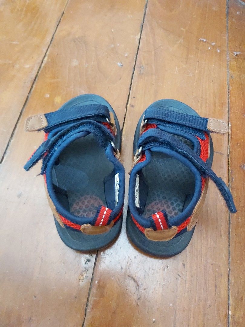 Oshkosh bax sandal 2025