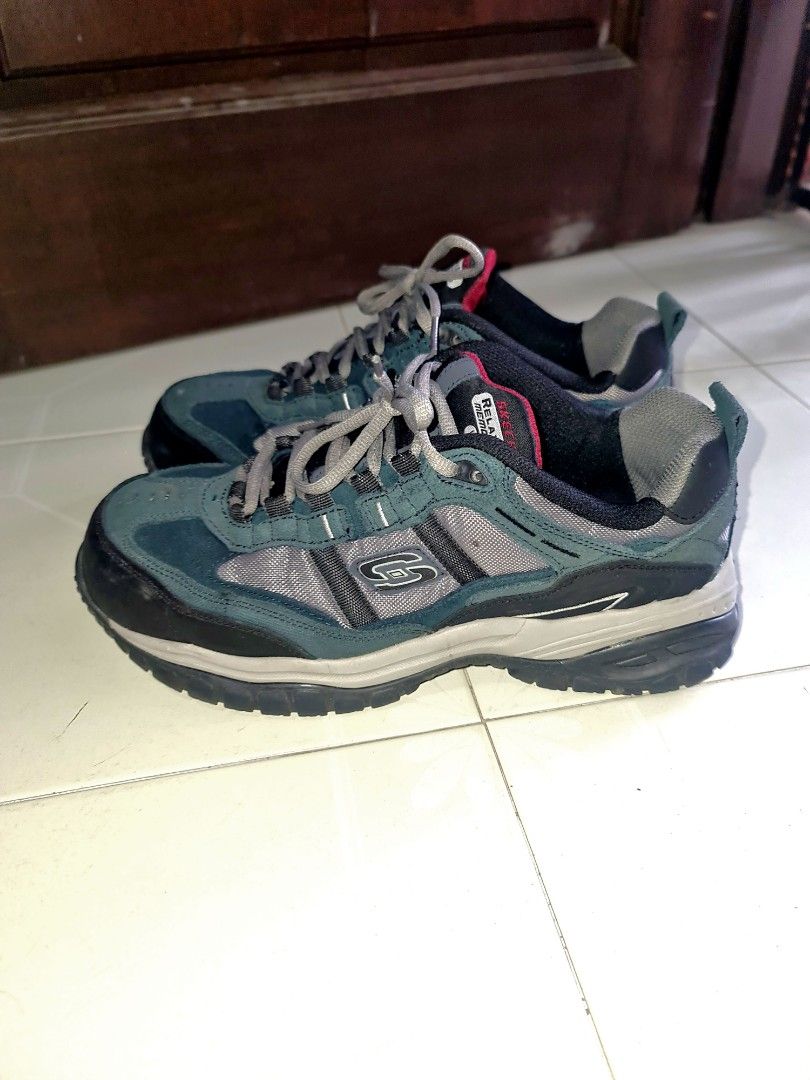 sketchers safety boots