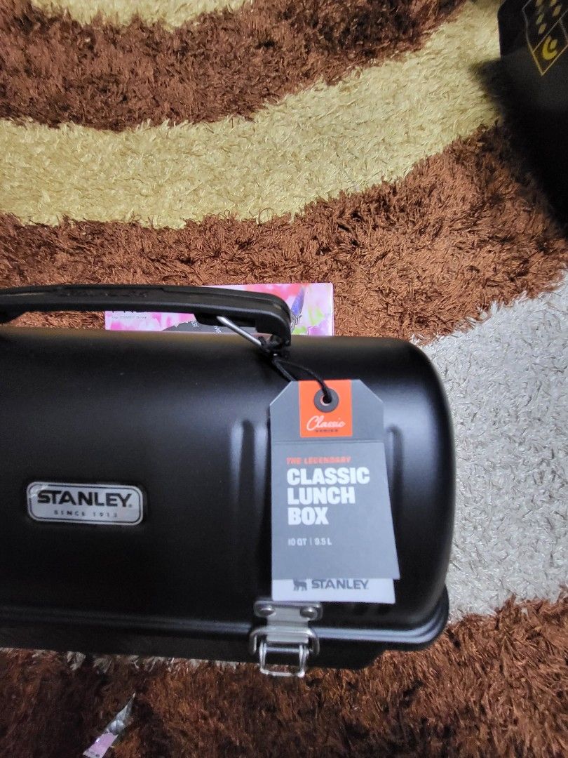 Stanley Classic Lunch Box, Sports Equipment, Hiking & Camping on Carousell