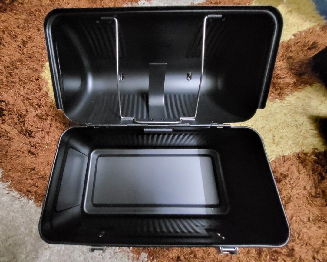 Stanley Classic Lunch Box, Sports Equipment, Hiking & Camping on Carousell