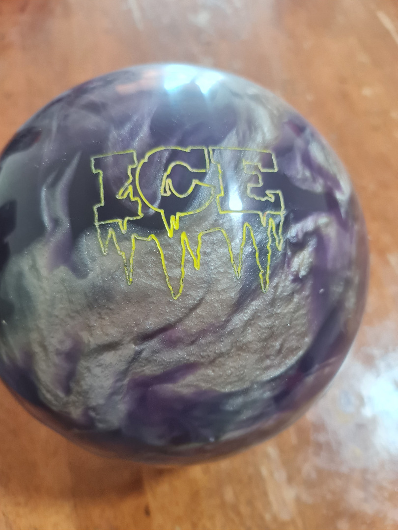 Storm ICE Bowling Ball for Sale, Sports Equipment, Sports & Games