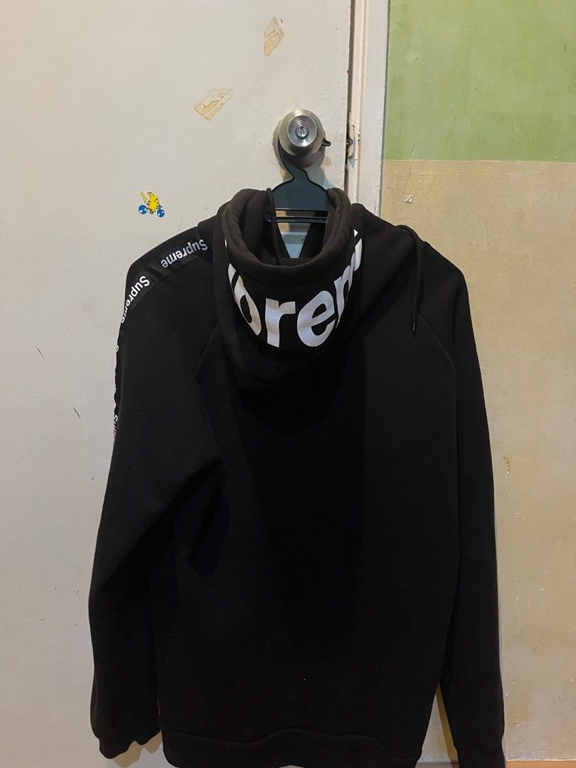 Supreme Hoodie never worn before Men s Fashion Tops Sets