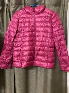 UNIQLO 極輕羽絨外套