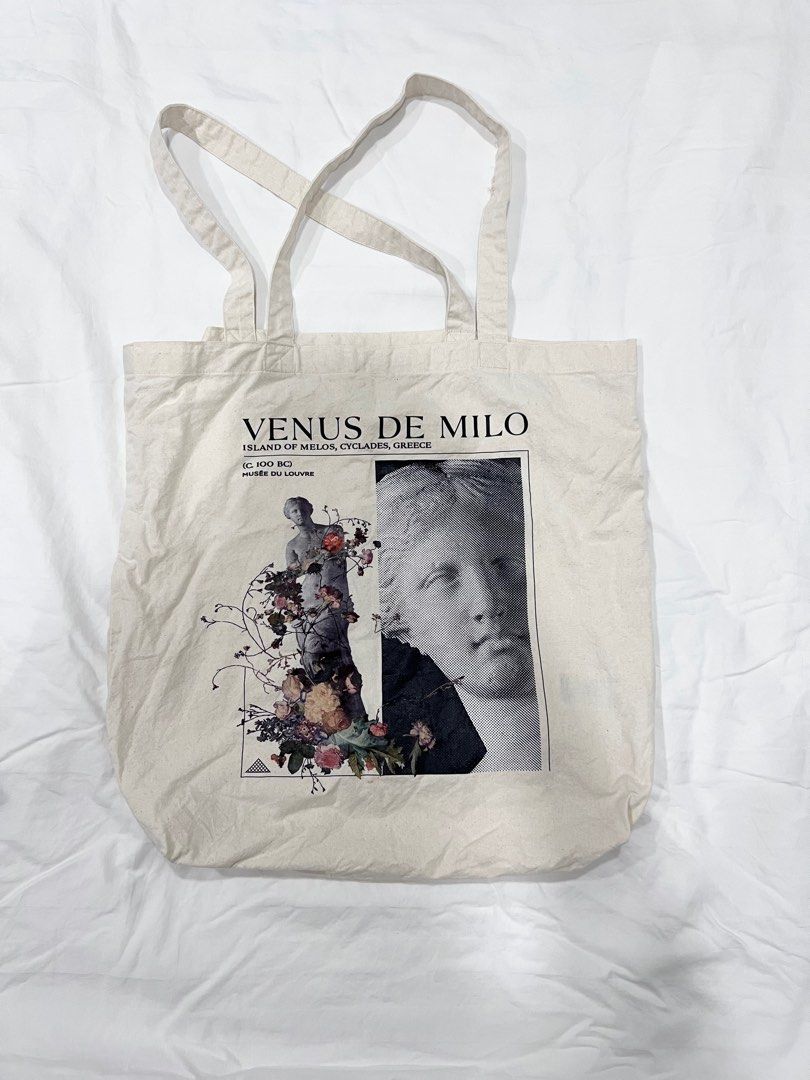 Uniqlo Canvas Tote Bag louvre museum, Women's Fashion, Bags & Wallets