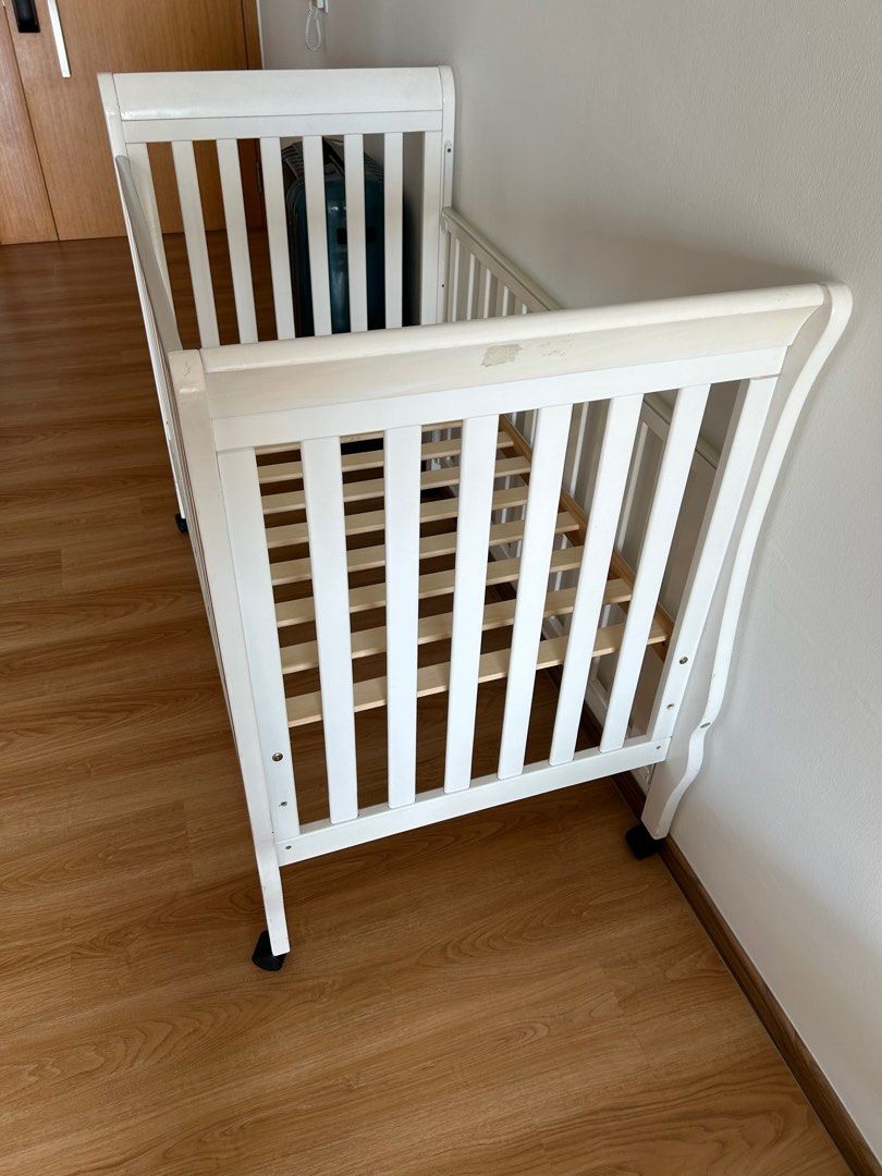 Used baby cot, Babies & Kids, Baby Nursery & Kids Furniture, Cots ...