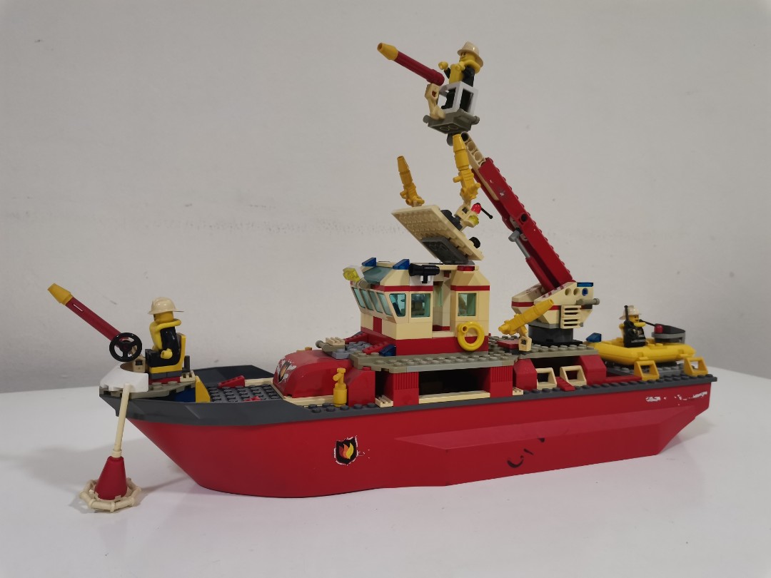 [USED] LEGO City Fire Boat (7207)