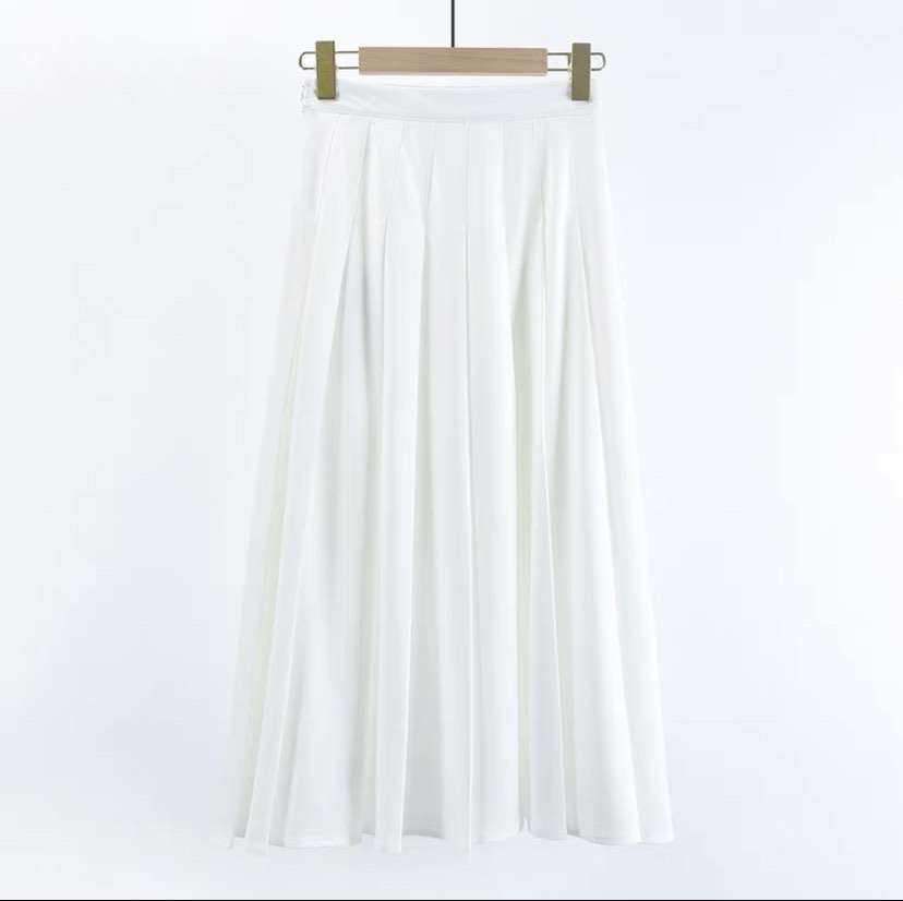 Vintage Long White Pleated Skirt office wear, Women's Fashion, Bottoms ...