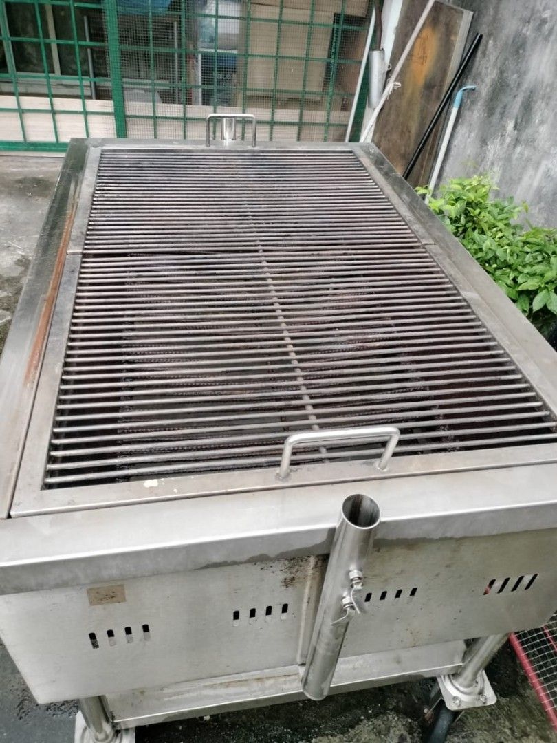 XL Bbq pit, TV & Home Appliances, Kitchen Appliances, BBQ, Grills